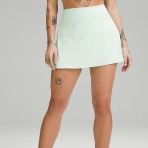 Peek pleats skirt lululemon size 8
